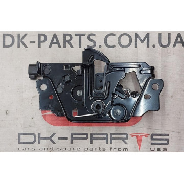 Замок капота 1033011-00-G для електромобіля Tesla Model 3 на сайті dk-parts.com.ua Замок капота 1033011-00-G