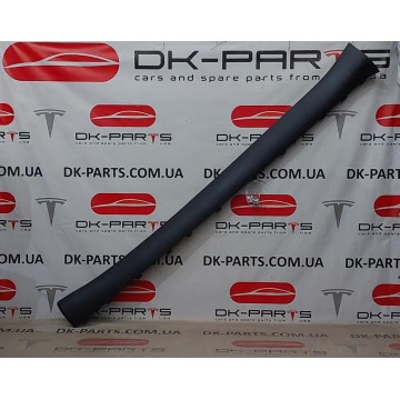 Накладка порога левого Juniper 1921724-00-B для электромобиля Tesla Model Y на сайте dk-parts.com.ua Накладка порога левого Juniper 1921724-00-B