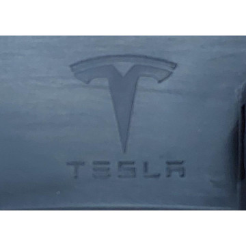 Накладка арки крыла заднего правого 1494188-00-B для электромобиля Tesla Model Y на сайте dk-parts.com.ua Накладка арки крыла заднего правого 1494188-00-B
