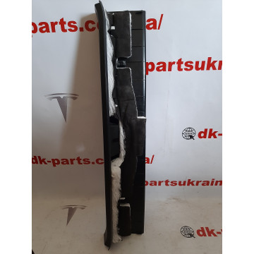 1 Пластик багажника (під замок) 1010824-01-D для електромобіля Tesla Model S після 2016 на сайті dk-parts.com.ua 1 Пластик багажника (під замок) 1010824-01-D