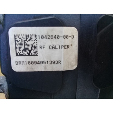 1 Супорт гальмівний передній правий 1042640-00-D для електромобіля Tesla Model S до 2016 на сайті dk-parts.com.ua 1 Супорт гальмівний передній правий 1042640-00-D