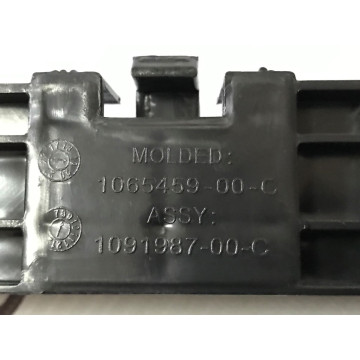 Кронштейн кріплення заднього бампера правий 1091987-00-C